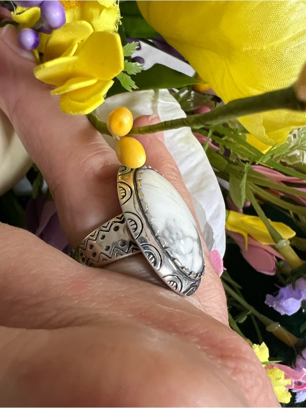 Carolyn Pollack Relios Sterling Silver White Howlite Statement Ring - Picture 3 of 8